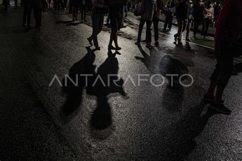 CAR FREE NIGHT JAKARTA SAAT MALAM TAHUN BARU ANTARA Foto