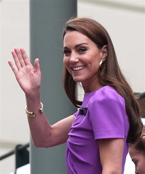 Kate Middleton Reaparece En Un Acto P Blico Un Mes Despu S De Finalizar