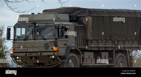 British Army Man Support Vehicle Hi Res Stock Photography And Images