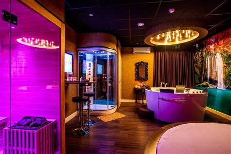 Naar Pur Sang Wellness · Flora Spa Met De Saunabon Sauna And Wellness