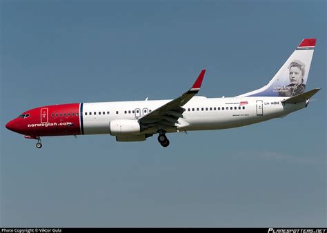 LN NOH Norwegian Air Shuttle Boeing 737 86N WL Photo By Viktor Gula