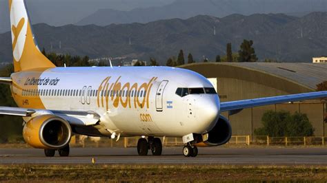 Tensión en Aeroparque vuelos de Flybondi cancelados y reprogramados