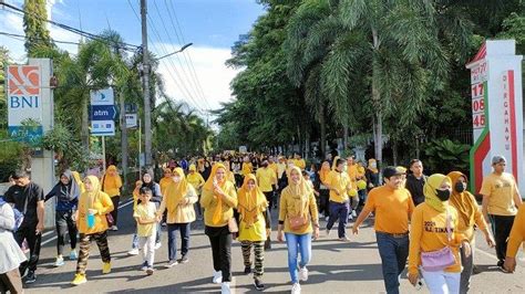 Warga Maros Meriahkan Jalan Santai Hut Golkar Ke Tribun