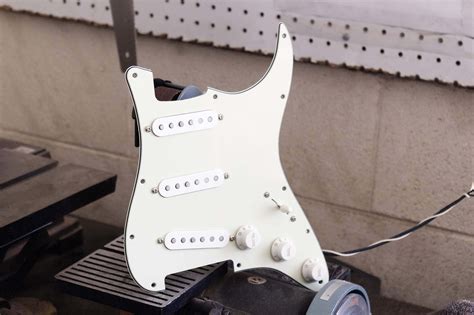 Lindy Fralin Customizable Prewired Pickguard For Stratocaster