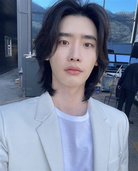 كالڤان هيونق on Twitter in 2021 Lee jong suk Lee jong Lee jong suk cute