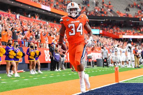 Syracuse Football 2023 Nfl Draft Profile For Star Rb Sean Tucker