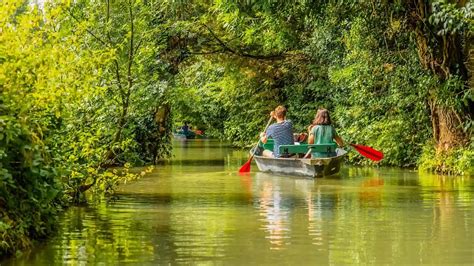 Camping Marais Poitevin S Jour Toiles En Camping Dans La Venise Verte