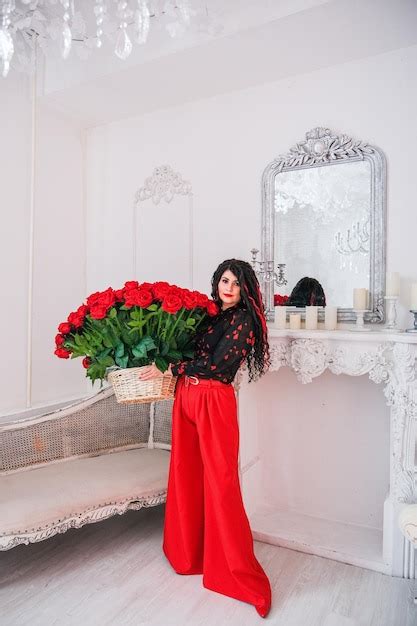 Premium Photo Sexy Brunette With Balloons Heart And Roses