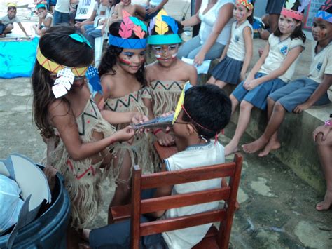 Centro Educ E Cultural Pequeno Aprendiz Comemora O Dia Do Indio