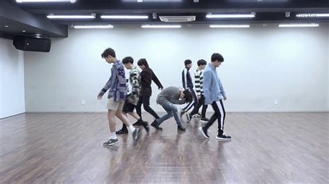 Coreografia BTS Fake love dance practice - YouTube