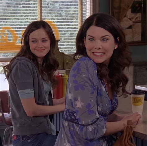 Rory☕️ On Instagram “whos Excited For Christmas🎄♥️” Gilmore Girls