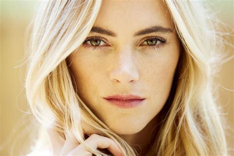 Emily Wickersham (NCIS) Bio: Body Measurements, Net Worth, College ...