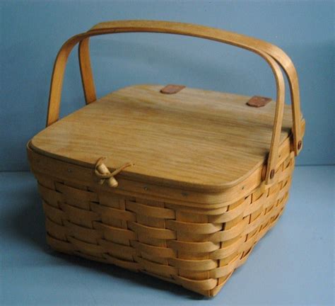 Longaberger Woven Wooden Small Picnic Basket With Lid And Divider 1999