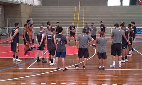 Mogi Basquete Encara O Paulistano Em Treino Jogo Preparat Rio Para O