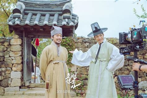 9 Potret Di Balik Layar Joseon Attorney Kompaknya Woo Do Hwan Bona