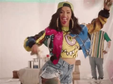 Cardi B Invasion Of Privacy First Female Rap Debut To Chart Weeks