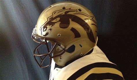 WMU Broncos Unveil New Helmets for 2013