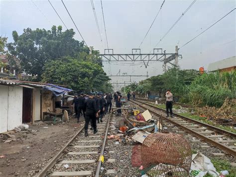 Berita Dan Informasi Penggerebekan Narkoba Di Kampung Bahari Terkini