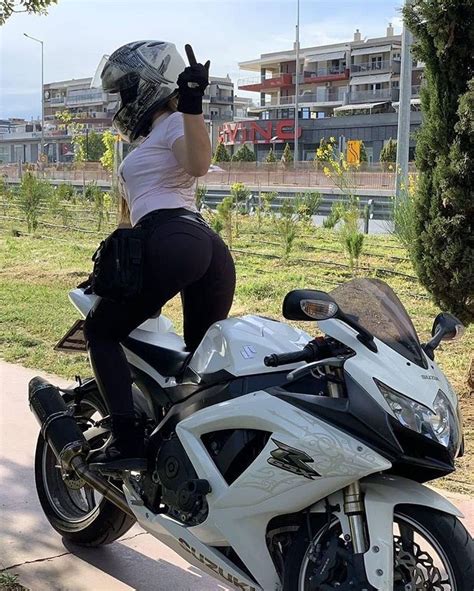 📷 Vikamoto Motogirl Motogirls Moto Motorcycle Bike Bikergirl Lifestyle Sherides