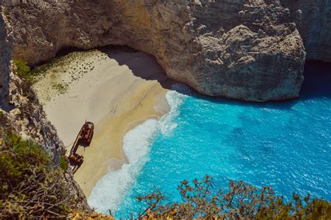 Visiting Shipwreck Cove in Zakynthos, Greece | The HoliDaze