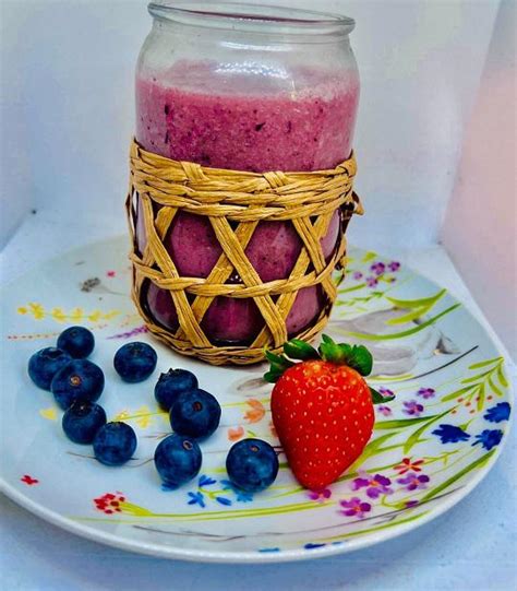 Strawberry Banana Blueberry Smoothie R Veganfood