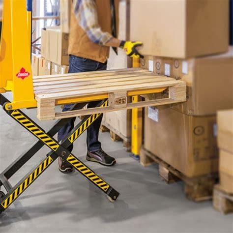 High Lift Pallet Truck Hire Here Dublin