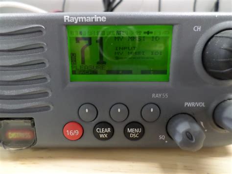 Raymarine Ray Vhf E Excellent Condition Max Marine Electronics