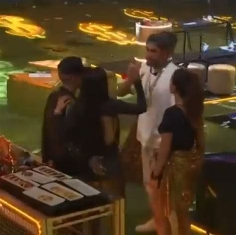 Mc Guim Passa A M O Em Dania E Lexa Lamenta Preciso De Um Tempo