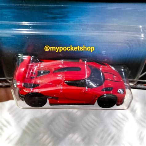 Hot Wheels KOENIGSEGG AGERA Red 2022 Hotwheels Exotic Envy Hobbies