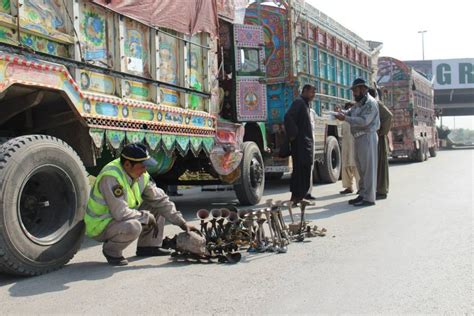 Islamabad Police On Twitter ماحولیاتی آلودگی اور حادثات کا باعث بننے