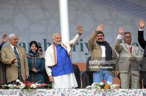 Prime Minister Narendra Modi Addresses Rally In Srinagar Photos and ...