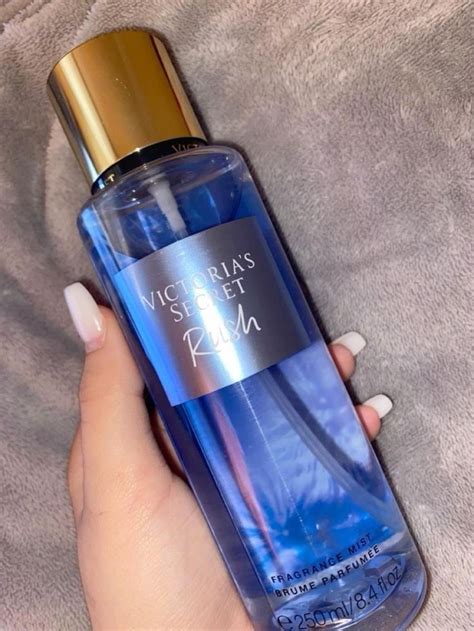 Pin By Merve🩵 On Sizin Pinleriniz Victoria Secret Perfume Body Spray Bath And Body Works