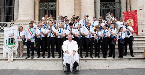 La Banda Di Montauro Festeggia 100 Anni Incontrando Papa Francesco