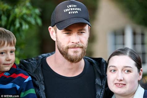 Chris Hemsworth Treats Thor Fans To Selfies And Signatures Daily Mail