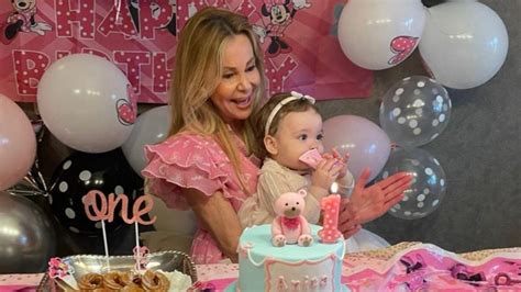 CUMPLEAÑOS HIJA ANA OBREGÓN Ana Obregón celebra el primer cumpleaños