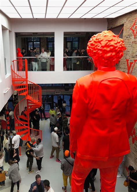 Louis Vuitton Pop Up Shop In Chicago 2019