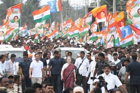 Sonia Gandhi Joins Bharat Jodo Yatra In Karnataka Photos HD Images