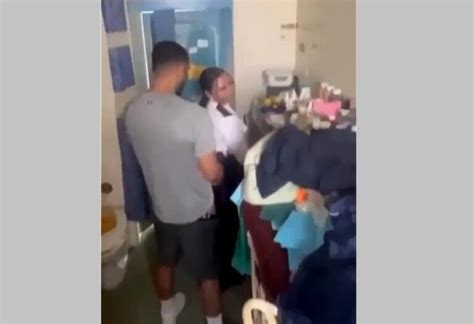 Sextpe La Vidéo Dune Gardienne De Prison En Plein Rapport Avec Un