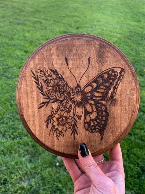 Flower Butterfly Wood Burned Round Pyrography Wall Hanging Etsy Wood