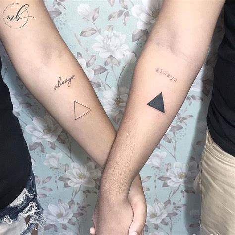 Pin Em Tatuagem Casal