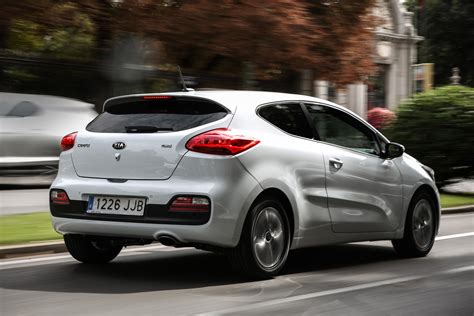 KIA - цена, характеристики и фото, описание модели авто