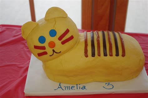 daniel tiger cake pan - Isaura Nunn