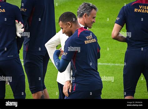 Poissy Francia De Agosto De Luis Enrique Del Psg Y Kylian