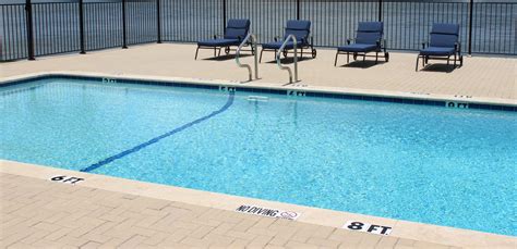 Lakeshore Pool_Lake Granbury (2) | Lakeshore Apartments