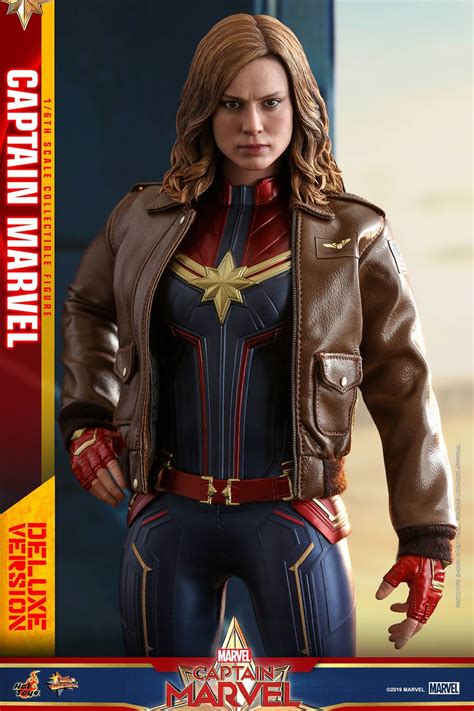 Check Out Hot Toys Action Figure Of Brie Larson As Captain Marvel