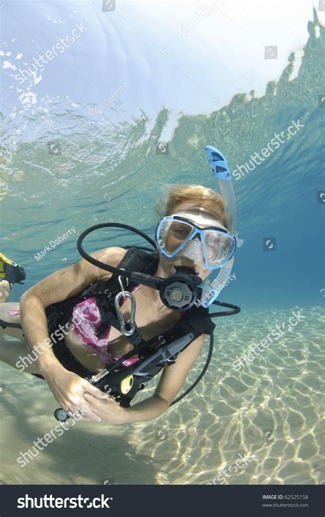 Adult Female Scuba Diver Bikini Diving Stock Photo Edit Now 62525158