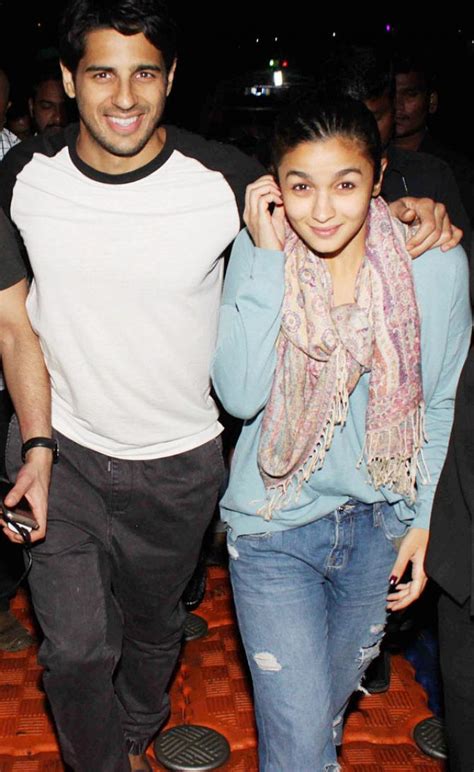 Alia Bhatt Hugs Her Ex-Boyfriend, Sidharth Malhotra's Current Rumoured ...