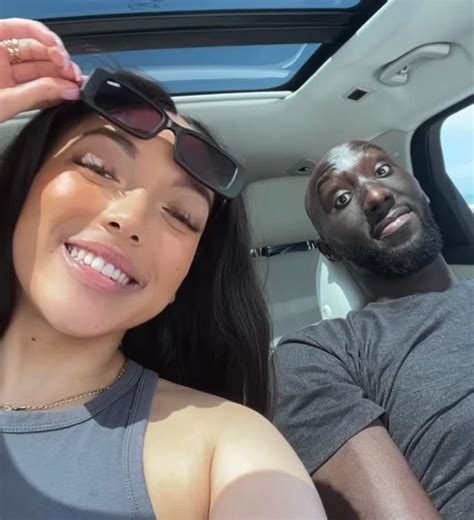 Le Basketteur Tacko Fall Saffiche Très Amoureux Avec Sa Douce Moitié