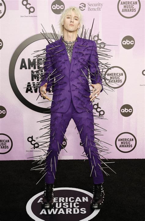 Machine Gun Kelly S AMAs Outfit Was Inspired By A Sea Urchin