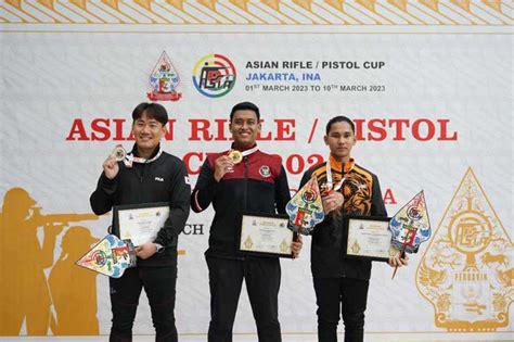 Medali Emas Pertama Indonesia Di Piala Asia Rifle Pistol Koran